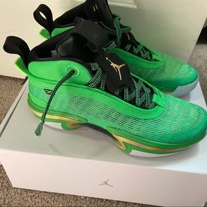 Jordan XXXVI size 9 “Celtics”